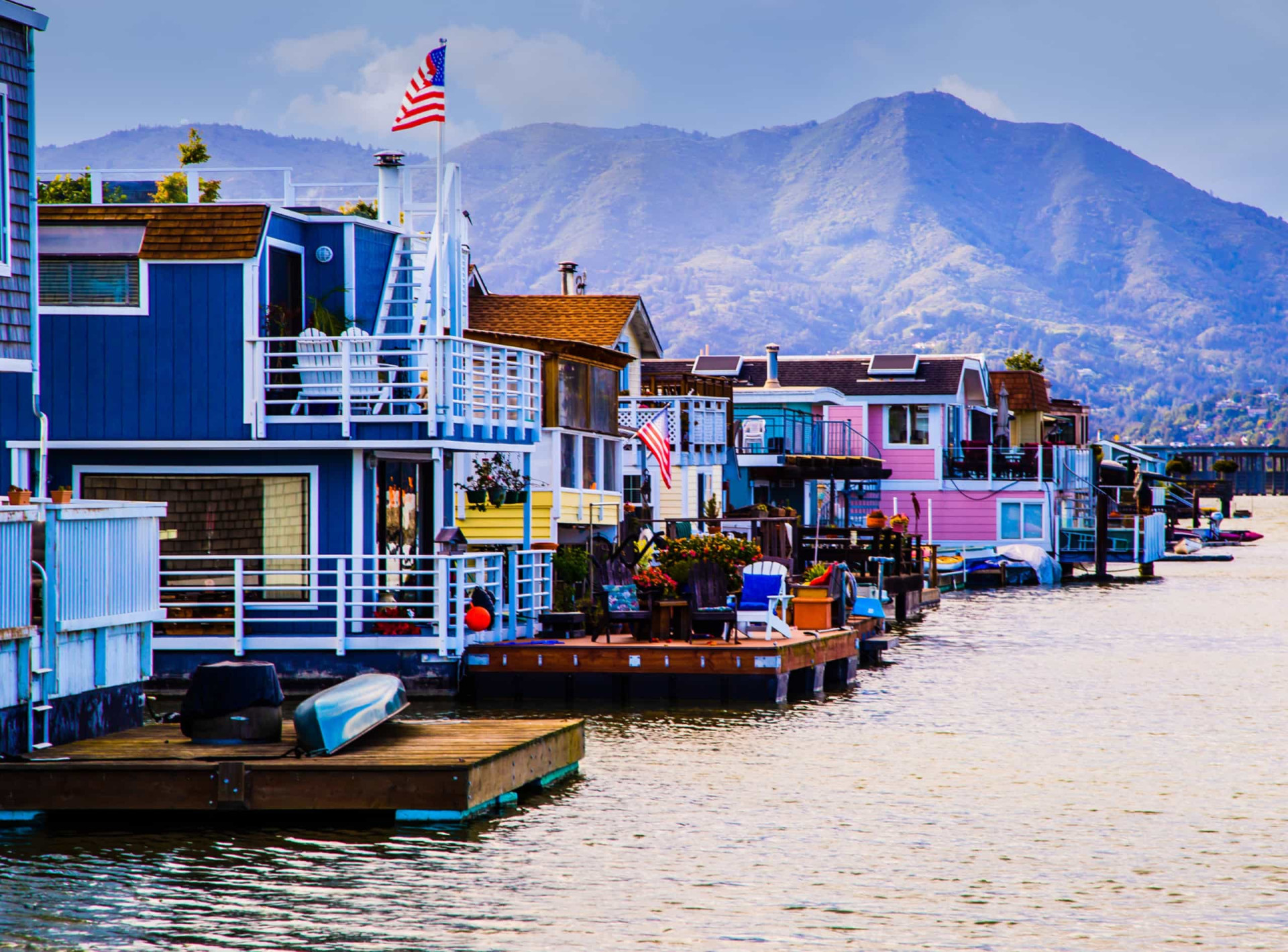 The pros and cons of living on a houseboat