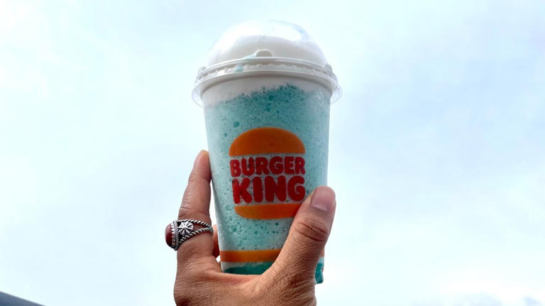 Burger King Frozen Cotton Candy Cloud Review: Like Walking On Cloud 9