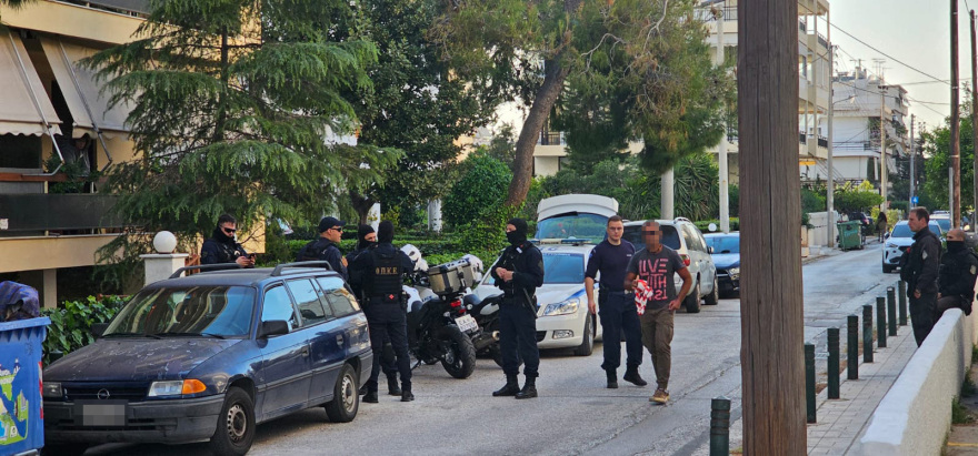 γλυφάδα: «ακούσαμε φωνές» λένε οι αστυνομικοί - πώς συνέβη το τραγικό περιστατικό
