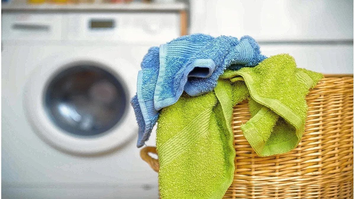 el trucazo para lavar las toallas de baño y que perduren por un largo tiempo