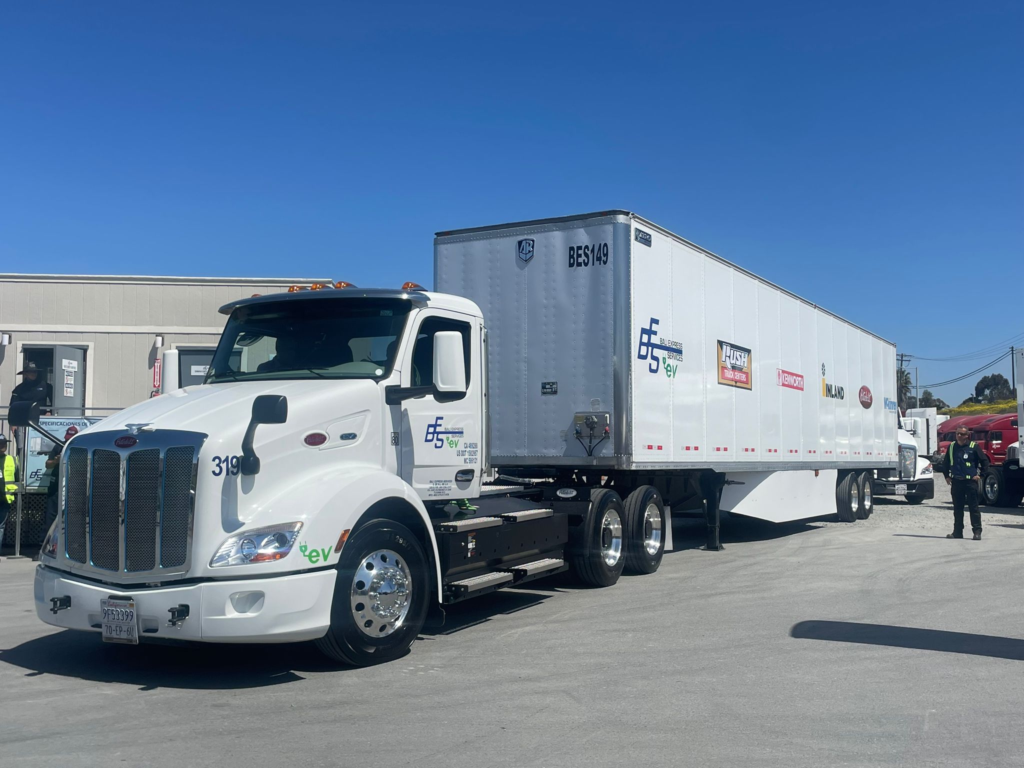 baja california a prueba: primer camión de carga eléctrico cruza la frontera