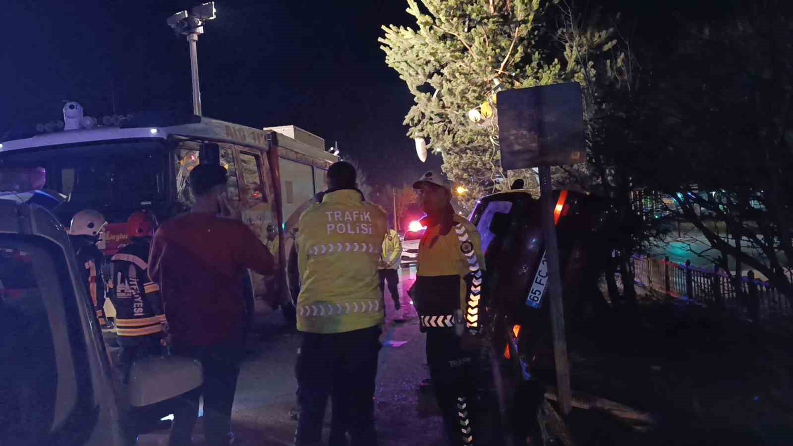 erzurum’da trafik kazası: 3 yaralı