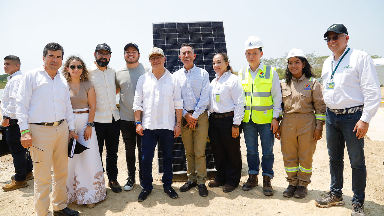 ecopetrol entregó la primera granja solar en una refinería de américa latina