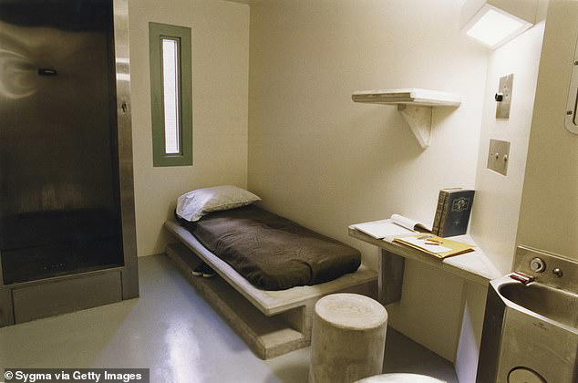 Jailed drug lord El Chapo is lonely in his Supermax jail cell and has ...