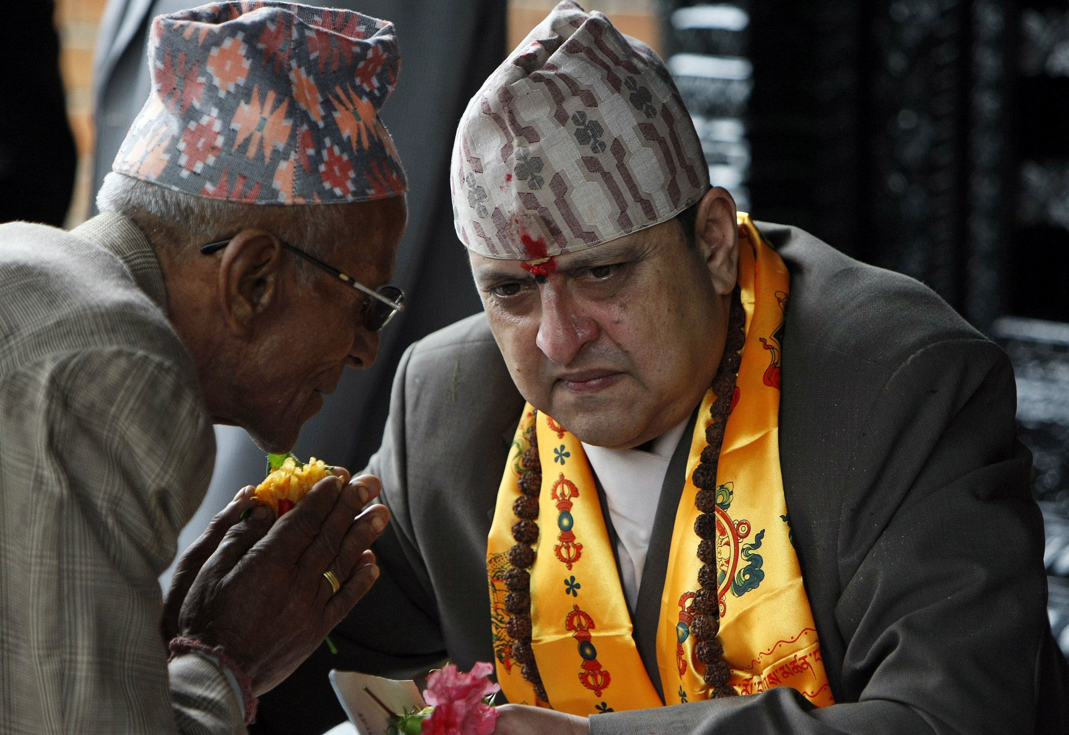 vor 16 jahren hat nepal die monarchie abgeschafft. jetzt fordern demonstranten eine rückkehr des königs – warum?