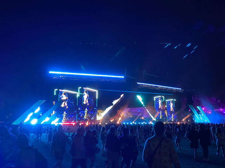 Coachella 2024 live Influencers flock to main stage for Lana Del Rey