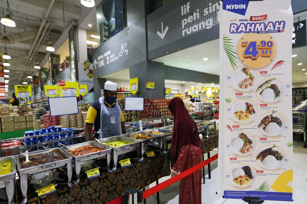 despite public appetite for menu rahmah, food operators say unsustainable without putrajaya aid