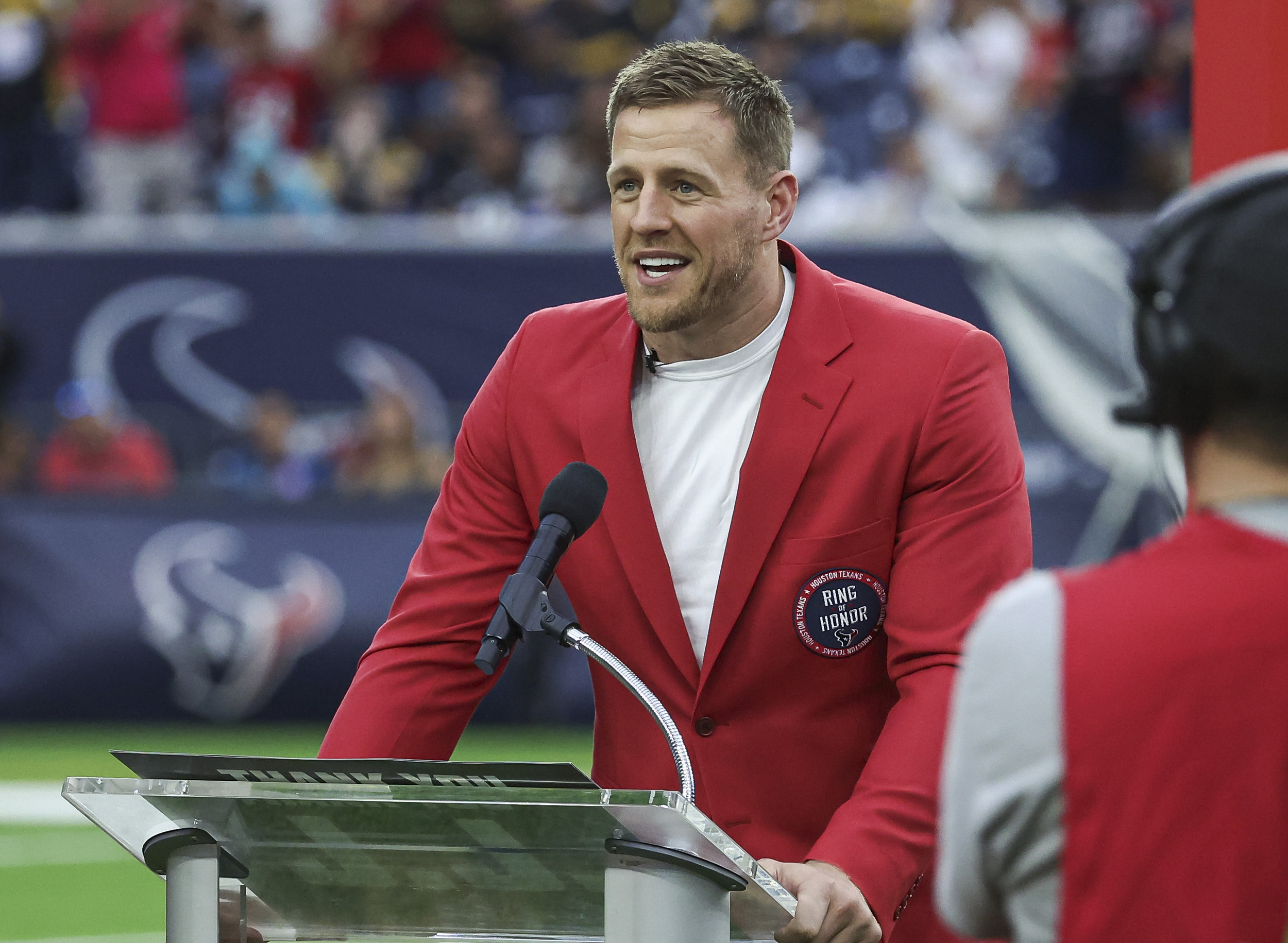 j.j. watt reveals the team he wishes he got to play for before retiring