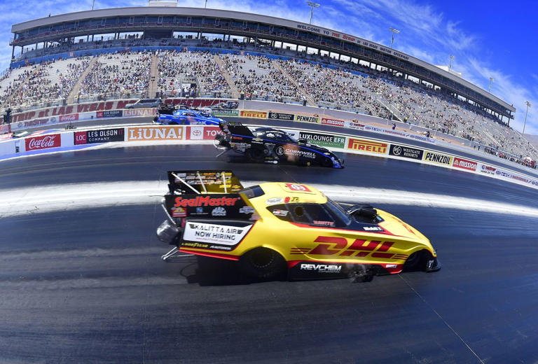 NHRA Las Vegas 4-Wide Friday Qualifying: Top Fuel champ Doug Kalitta ...