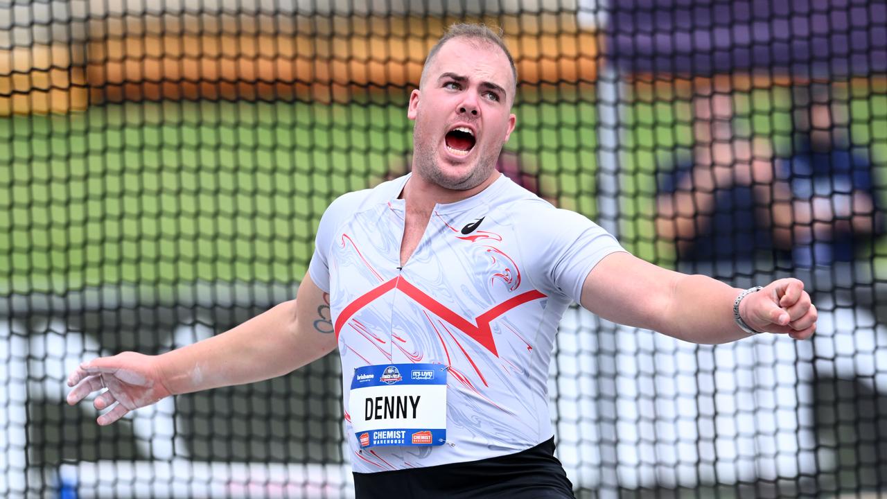 denny smashes his own discus national record