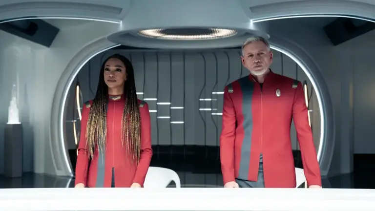 Star Trek: Discovery Season 5 Explores the Legacy of TNG's 'The Chase' 4