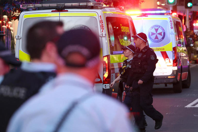 Sydney Westfield Bondi Mall Incident Sydney Knife Attacker Shot Dead