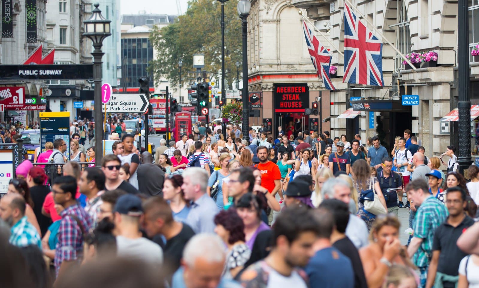 <p class="wp-caption-text">Image Credit: Shutterstock / IR Stone</p>  <p><span>Crowds can be overwhelming and are prime spots for pickpockets. Keep your belongings secure and stay aware of your surroundings.</span></p>