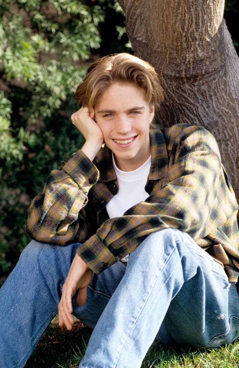 Young Actor Jonathan Brandis' Sad Cause Of Death
