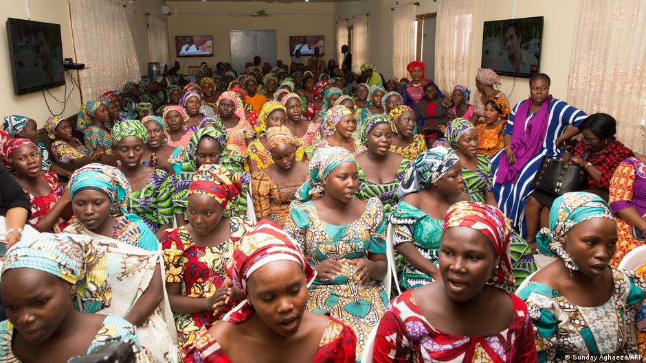 como o sequestro de 276 meninas pelo boko haram ainda ressoa na nigéria, dez anos depois