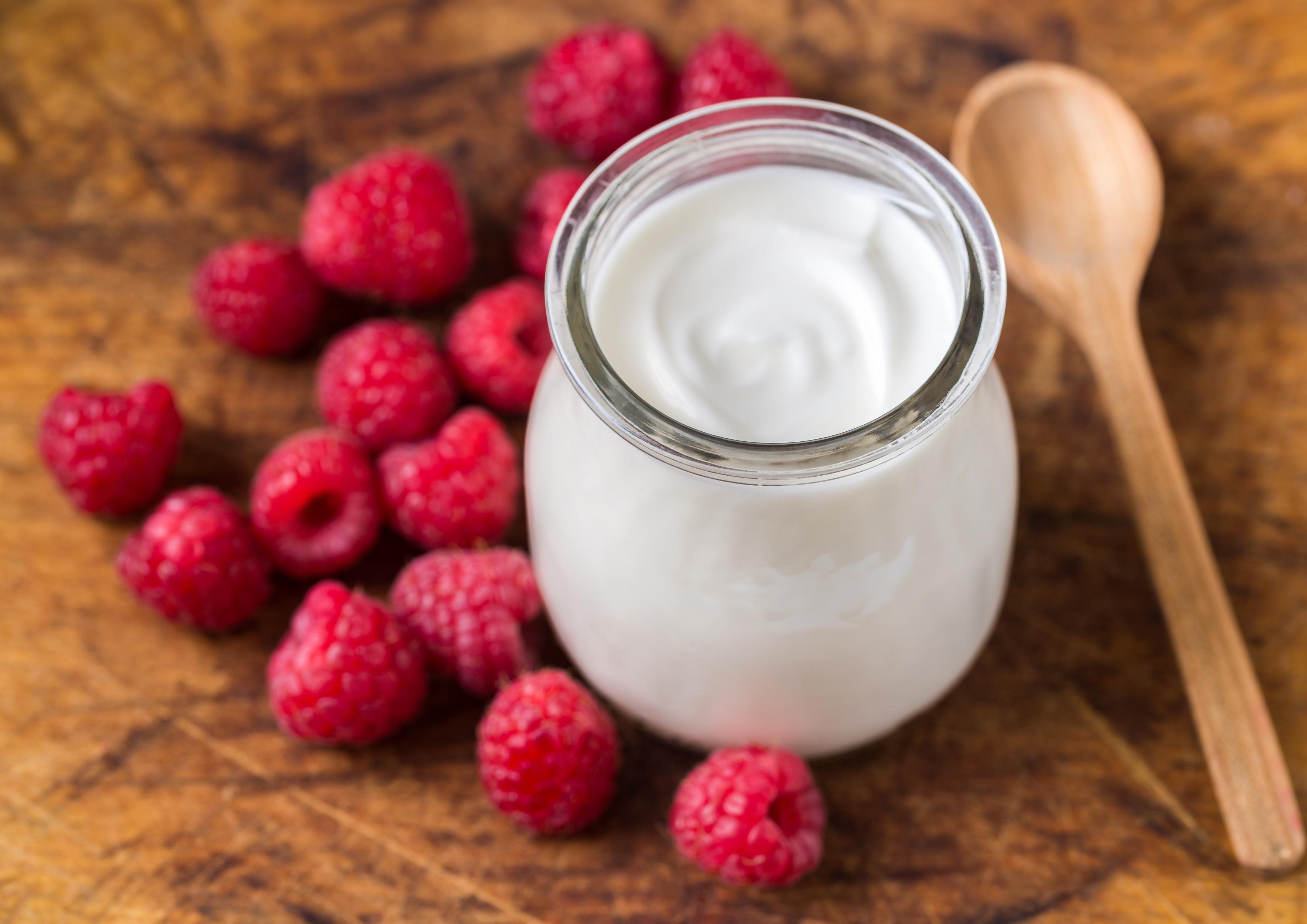 um iogurte, sendo processado, pode ser saudável? sai uma colher cheia de explicações