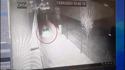 ankara'da şaşkına çeviren görüntü: polisten kaçtı, iki duvar arasına sıkıştı