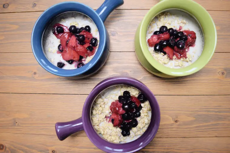 Quick and Easy Quaker Overnight Oats Recipe With Berries