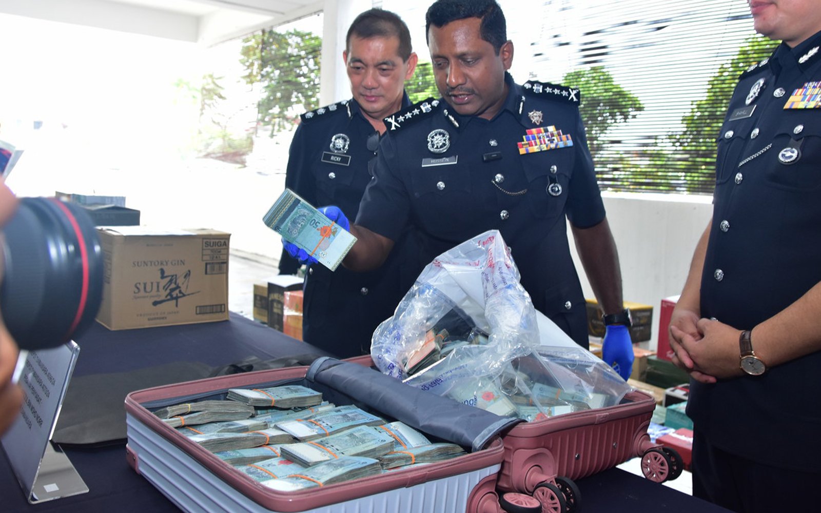 trio to provide statements to police over suitcase with rm500,000