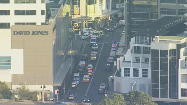 sydney knife attacker shot dead by police after killing five at shopping centre