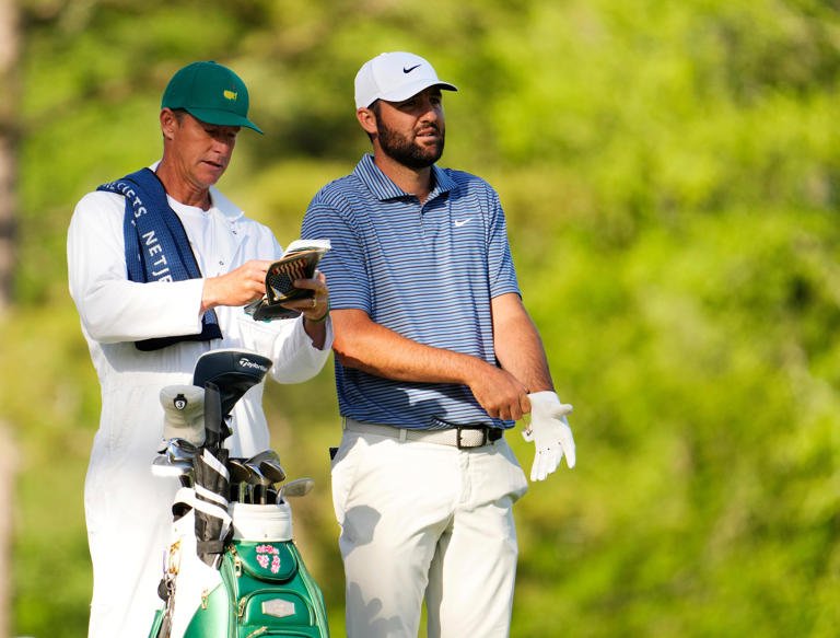 Masters tee times, schedule Sunday pairings, including Tiger Woods
