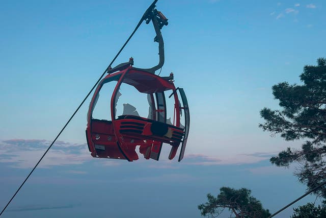 more than 40 still stranded a day after fatal cable car accident in turkey