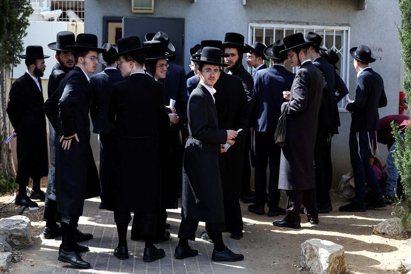 can israel's ultra-orthodox military volunteers help defuse the battle over conscription?
