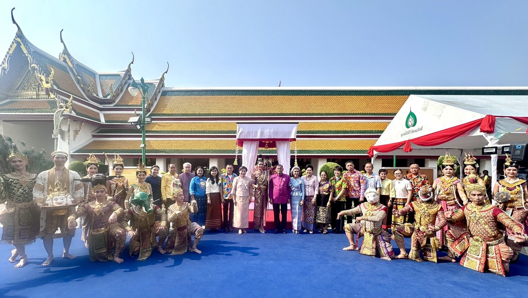 ‘เสริมศักดิ์’ เปิดงานประเพณีสงกรานต์ปีใหม่ไทย ผลักดันเป็น ‘เมืองแห่งเทศกาลโลก’ ชวน ปชช.สวมเสื้อลายดอก เที่ยวทั่วไทย