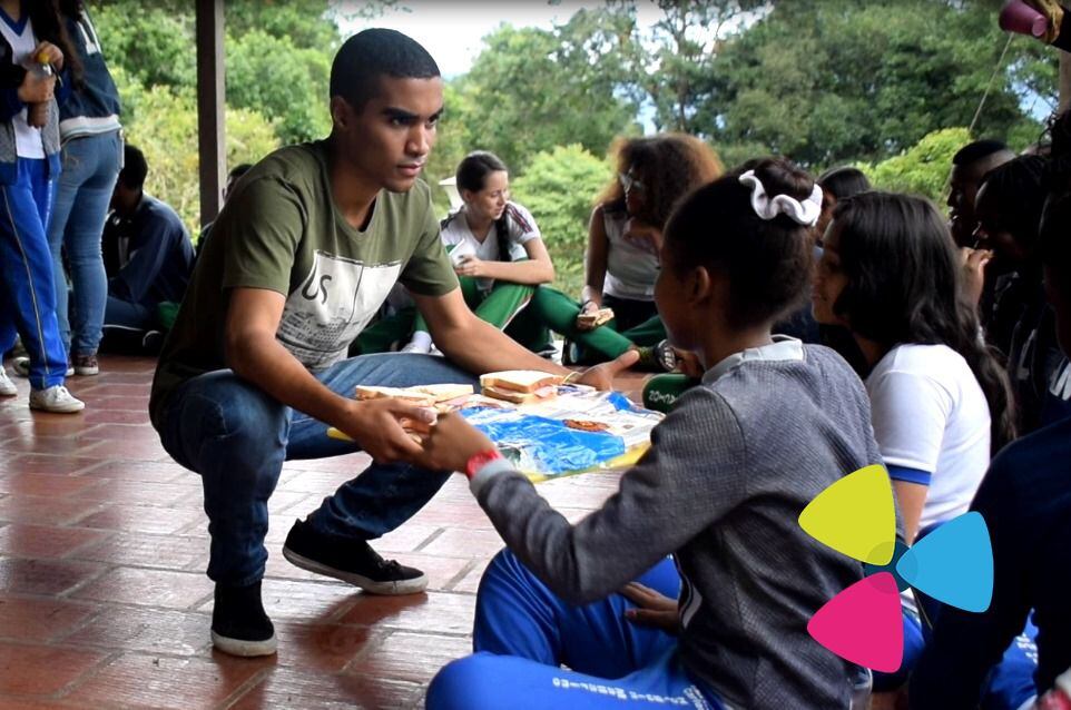crece el número de jóvenes que no estudian ni trabajan en colombia: dane reportó preocupante cifra