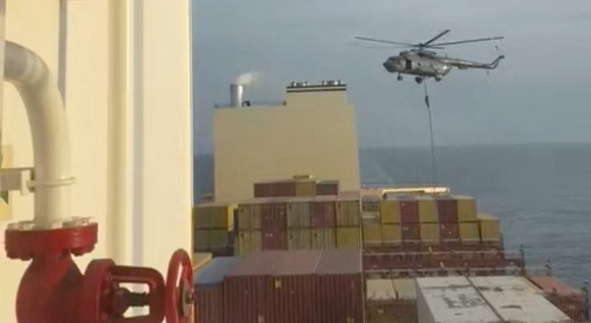 irão anuncia libertação de tripulantes de navio de bandeira portuguesa