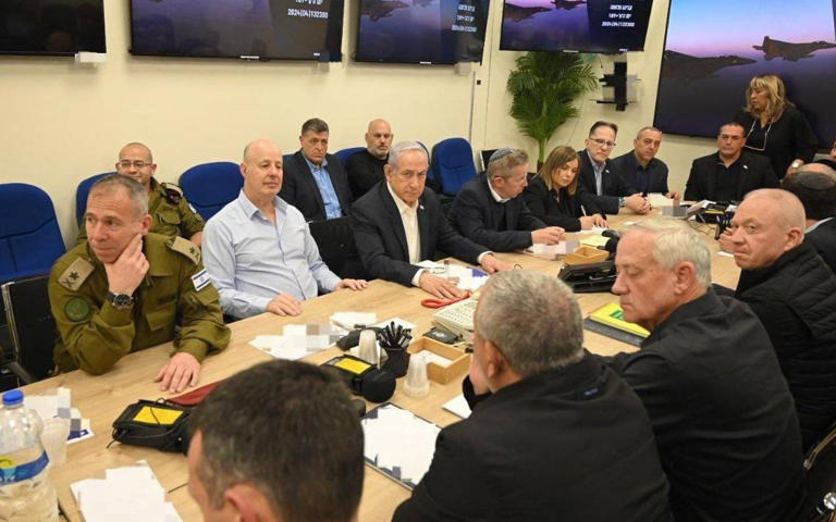 Benjamin Netanyahu convened a War Cabinet in Tel Aviv