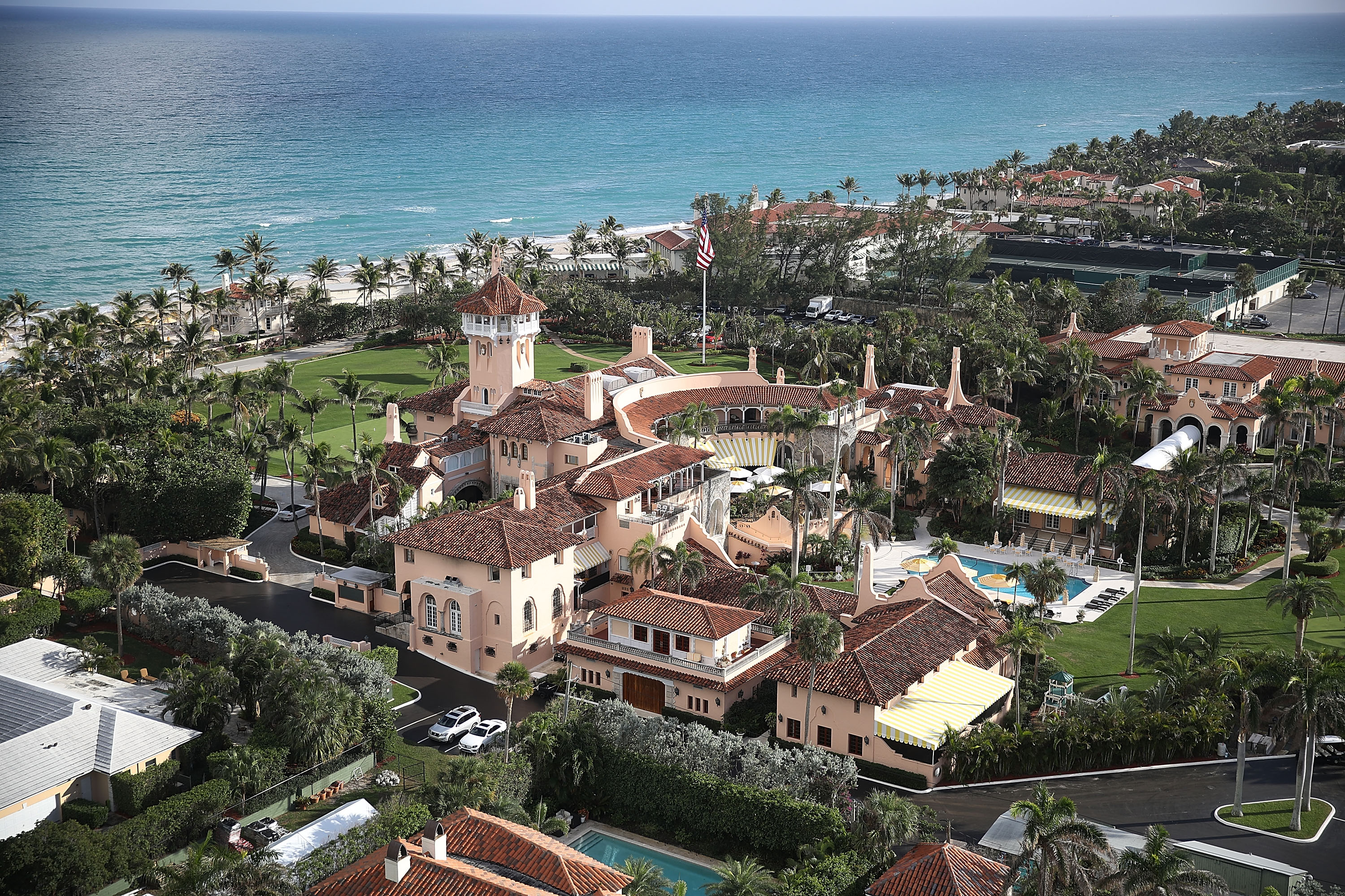 viral photo of uniformed marines at mar-a-lago was from nonpolitical event