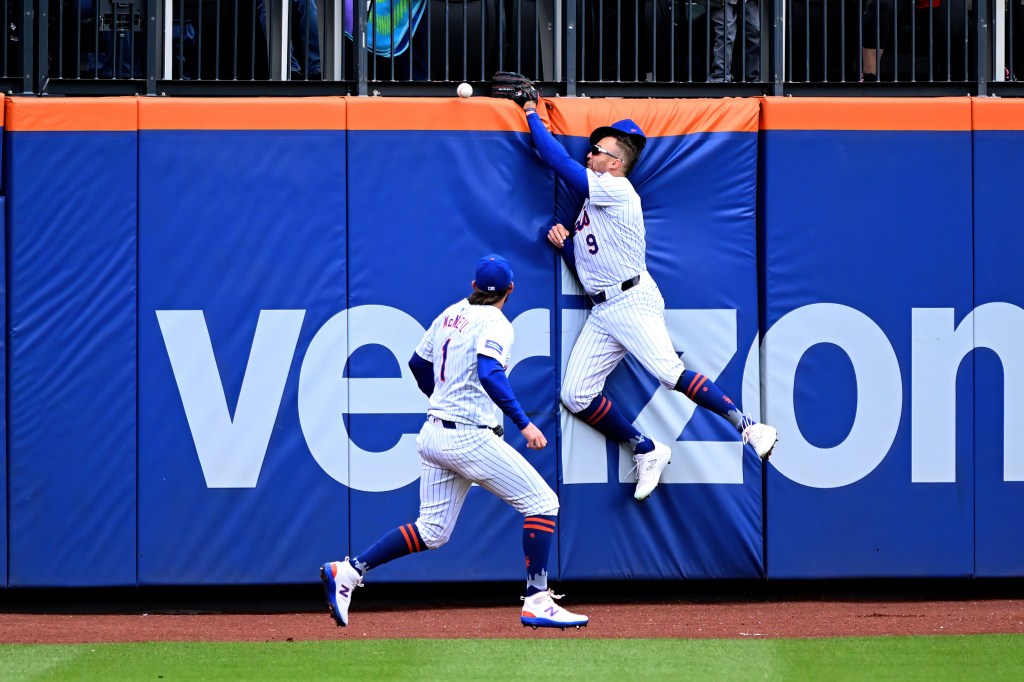 Pitching Mistakes, Shoddy Defense Cost Mets In Loss To Royals