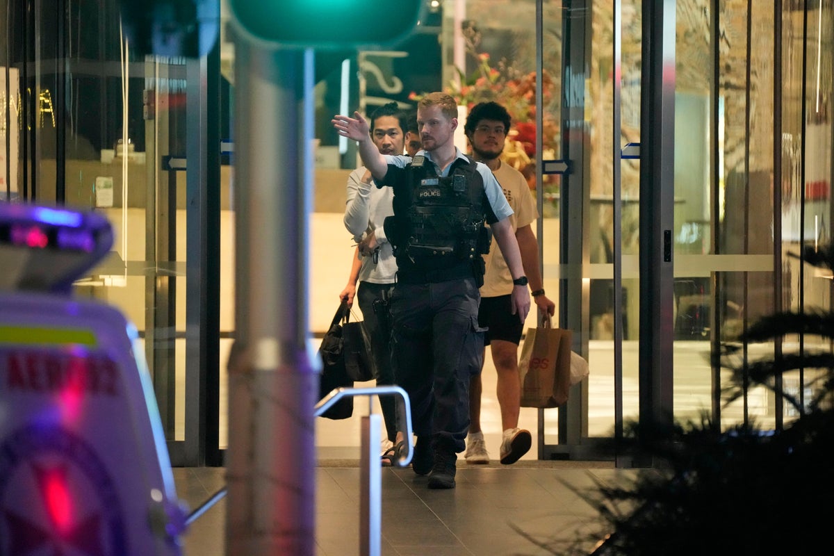 ‘amazing courage and bravery’ by shoppers in sydney attack that killed six