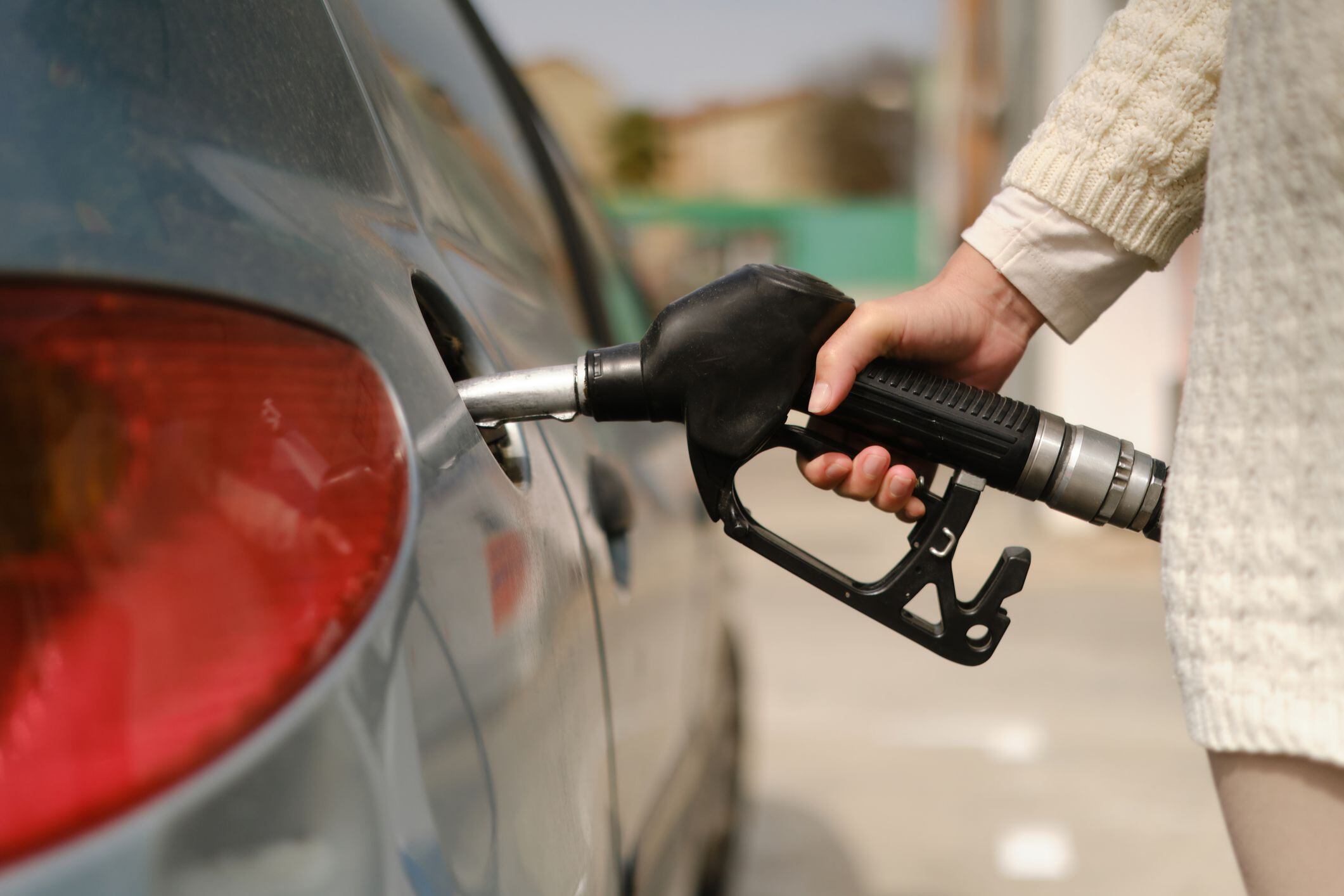 ¡atento! gasolina y acpm tendrán un nuevo incremento: así quedarán los precios