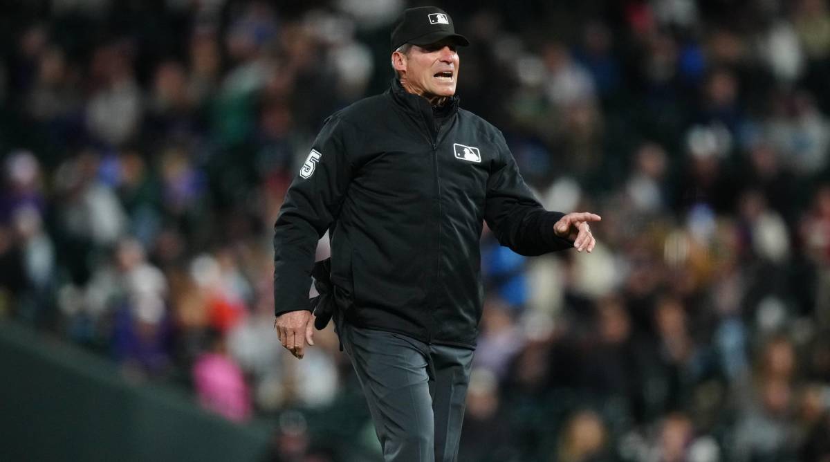 mlb umpire ángel hernández had an all-time bad strikeout call friday
