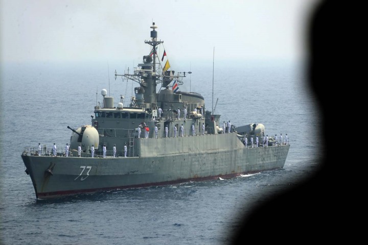 índia pede a irão que garanta segurança de 17 indianos em navio português capturado