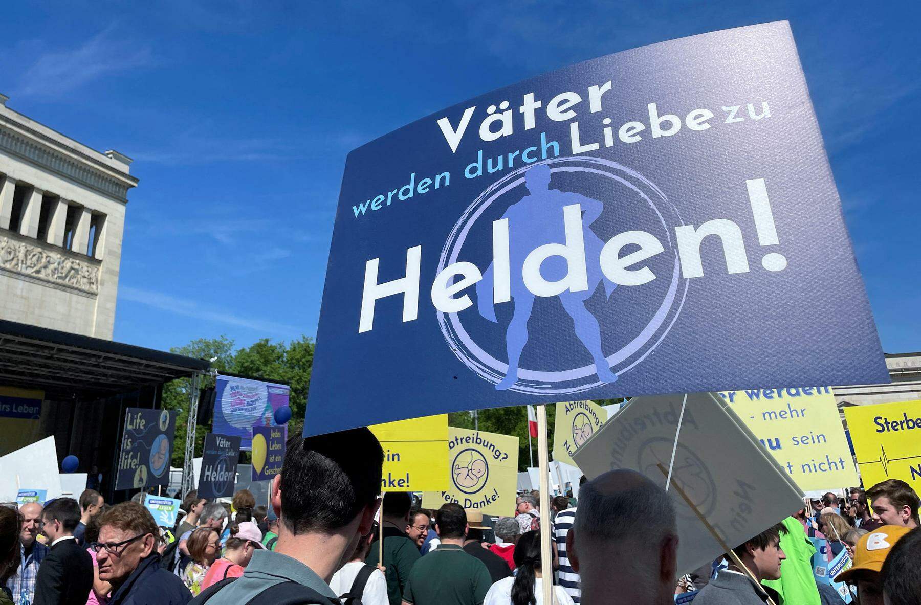 deutsche debatte um abtreibung: tausende in münchen bei „marsch fürs leben“