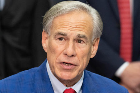 Greg Abbott Under Fire Over Police Response to Protesters<br><br>