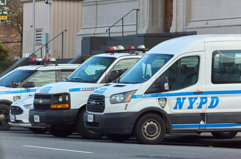 NYPD tells cops to curb parking on public sidewalks near precincts