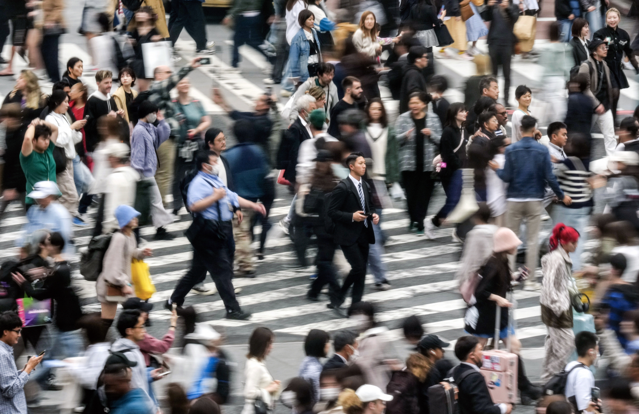 “월 220만원? 어찌 살라고”…일본인도 외국인도 日 취업 외면