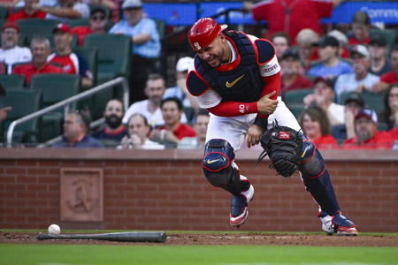 Cardinals three-time All-Star suffers fractured arm<br><br>