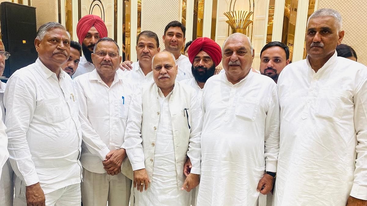 haryana govt loses majority as 3 mlas switch support to congress, hooda demands president’s rule