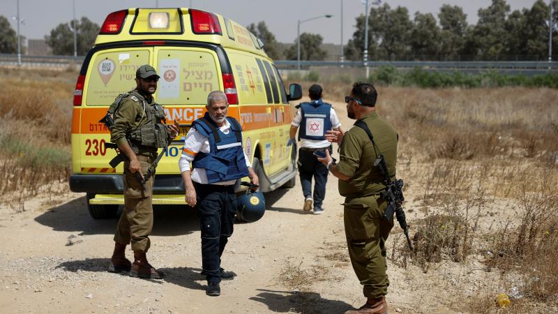gaza : israël dit rouvrir le point de passage de kerem shalom pour faire « entrer l’aide humanitaire »