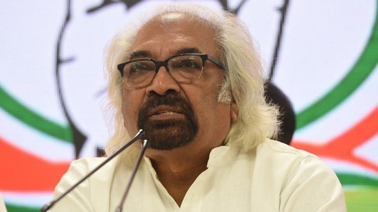 sam pitroda triggers row with 'people in east look like chinese' remark, bjp reacts