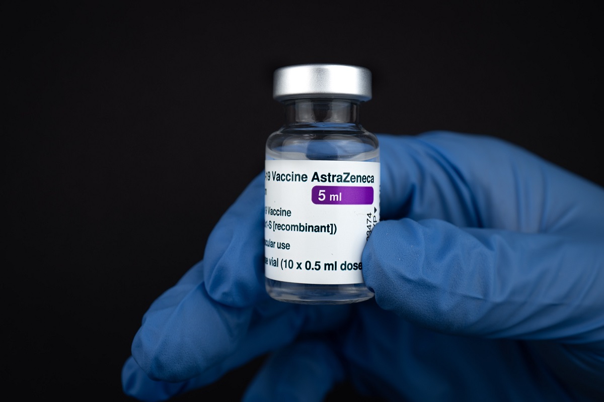 astrazeneca: αποσύρει παγκοσμίως το εμβόλιο για τον κορονοϊό