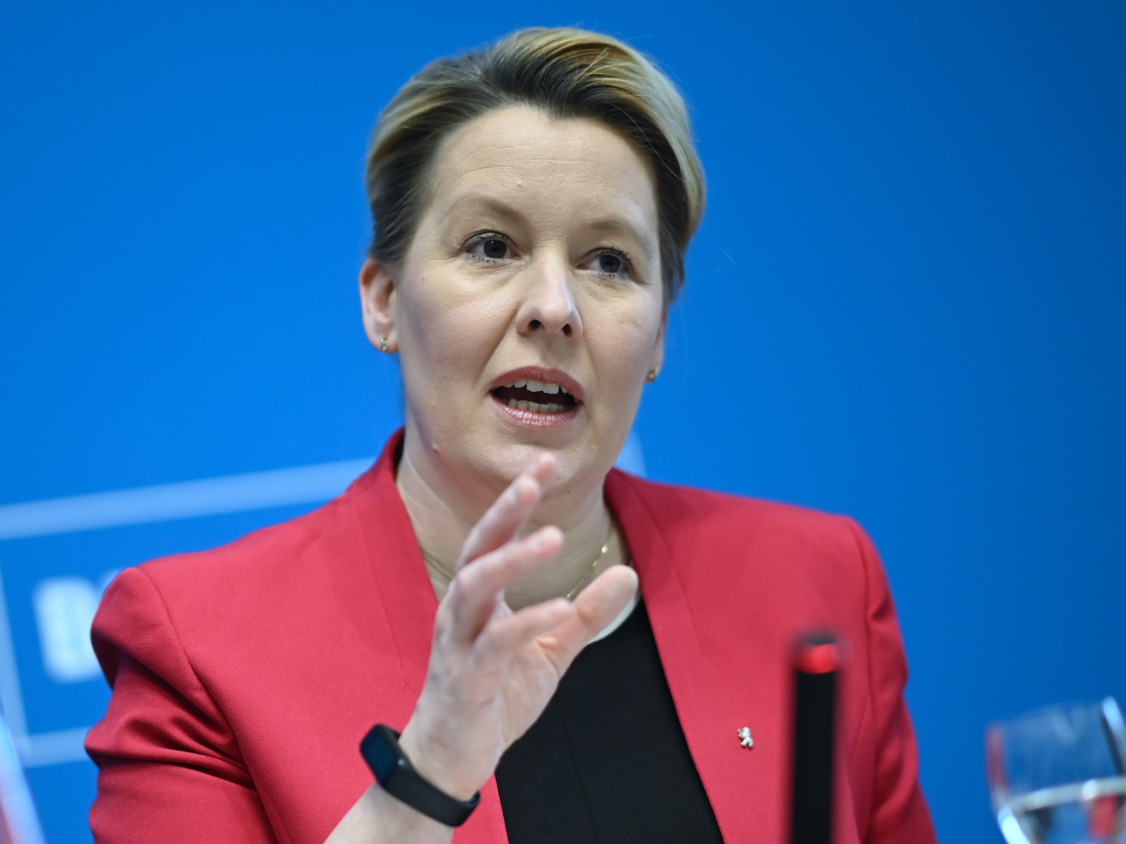 wieder attacken auf politikerinnen in deutschland