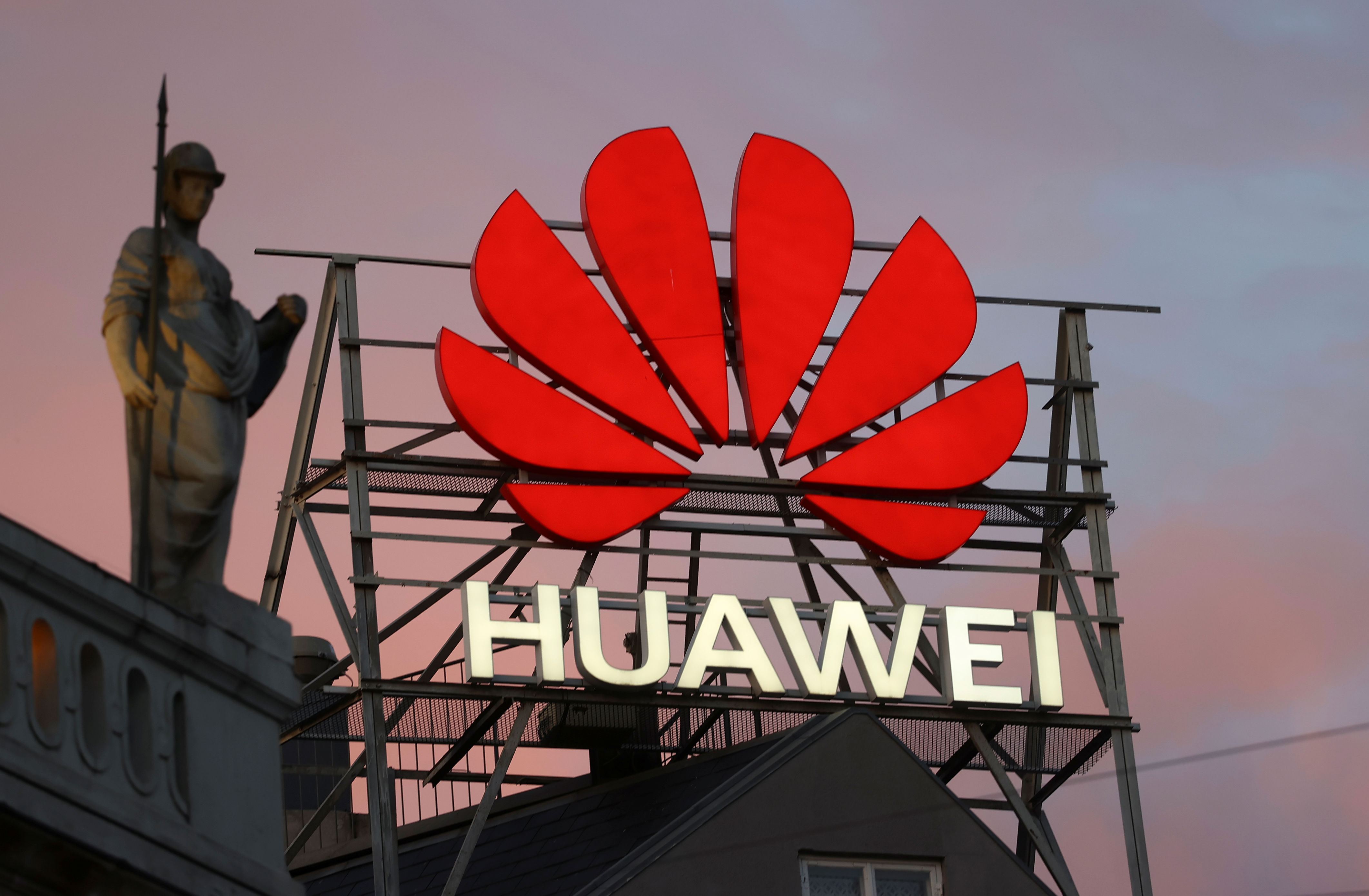 us cancels export licenses of suppliers to china’s huawei