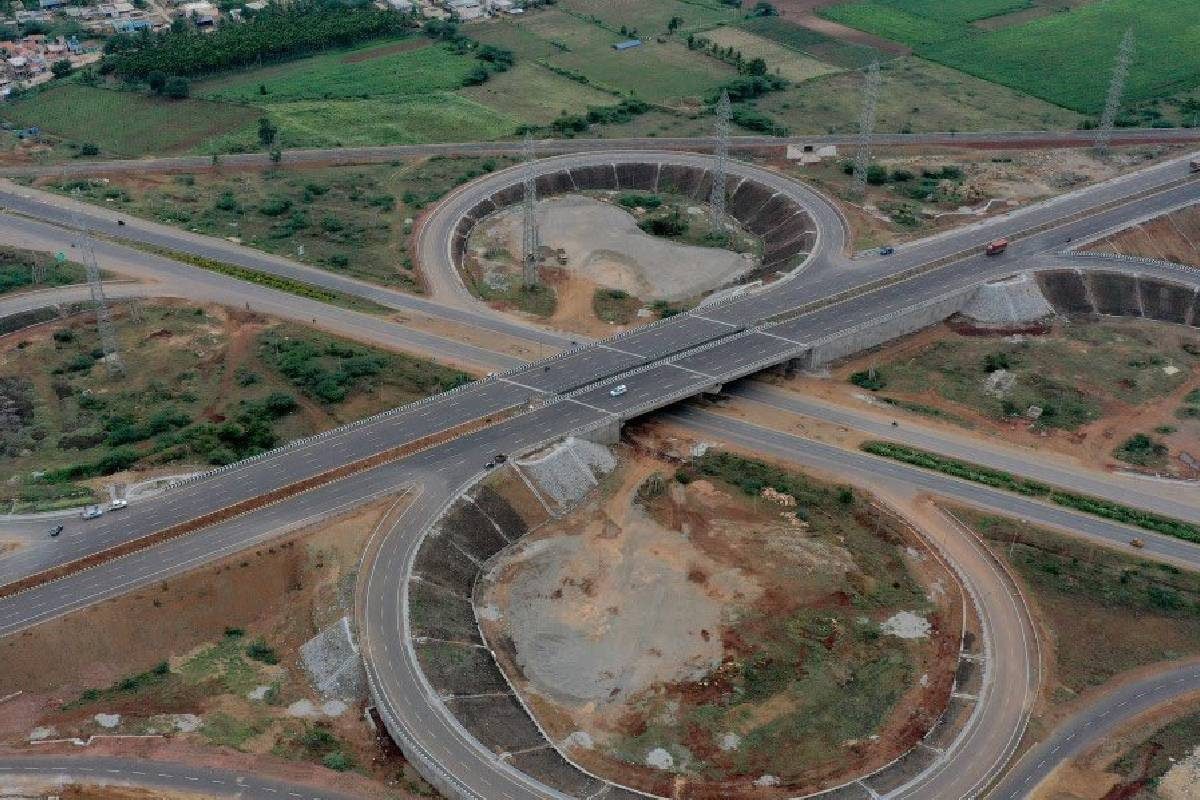 new 6-lane highway to reduce travel time between mumbai-bengaluru