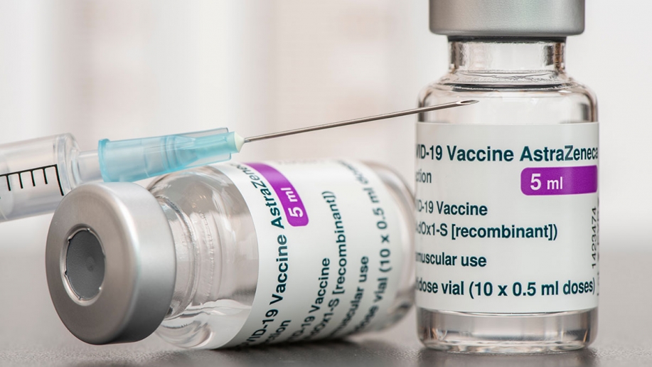 astrazeneca retire son vaccin contre le covid-19 dans le monde entier: un procès est toujours en cours au royaume-uni